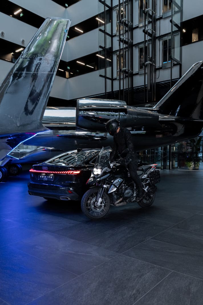 Automobilių nuoma parkingas ADMITA – automobilis ir motociklas moderniame verslo centre