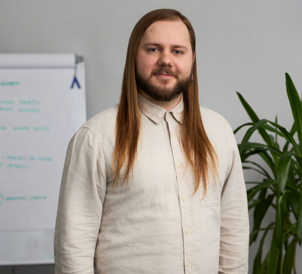 Anton Bikulc – ADMITA platformos architektas, prisidedantis prie automobilių nuomos IT projektų
