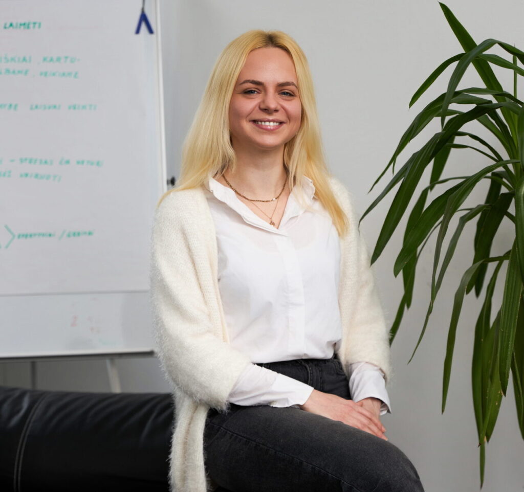 Rasa Petkevičiūtė – ADMITA SEO specialistė, dirbanti su automobilių nuomos ir parkingo paslaugų turinio optimizavimu